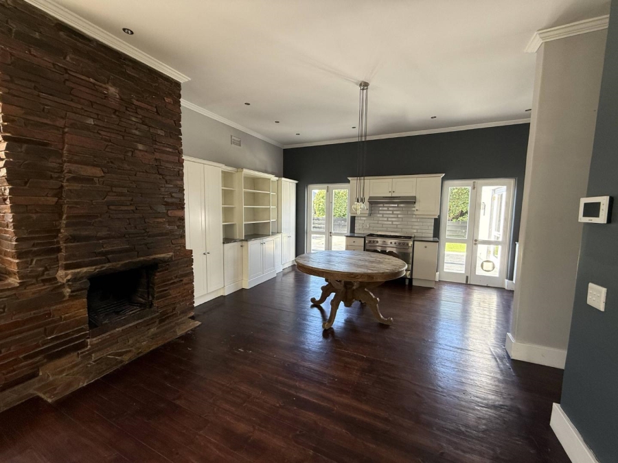 To Let 2 Bedroom Property for Rent in Fresnaye Western Cape